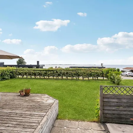 Prázdninový dům Cozy In With House Sea View Assens